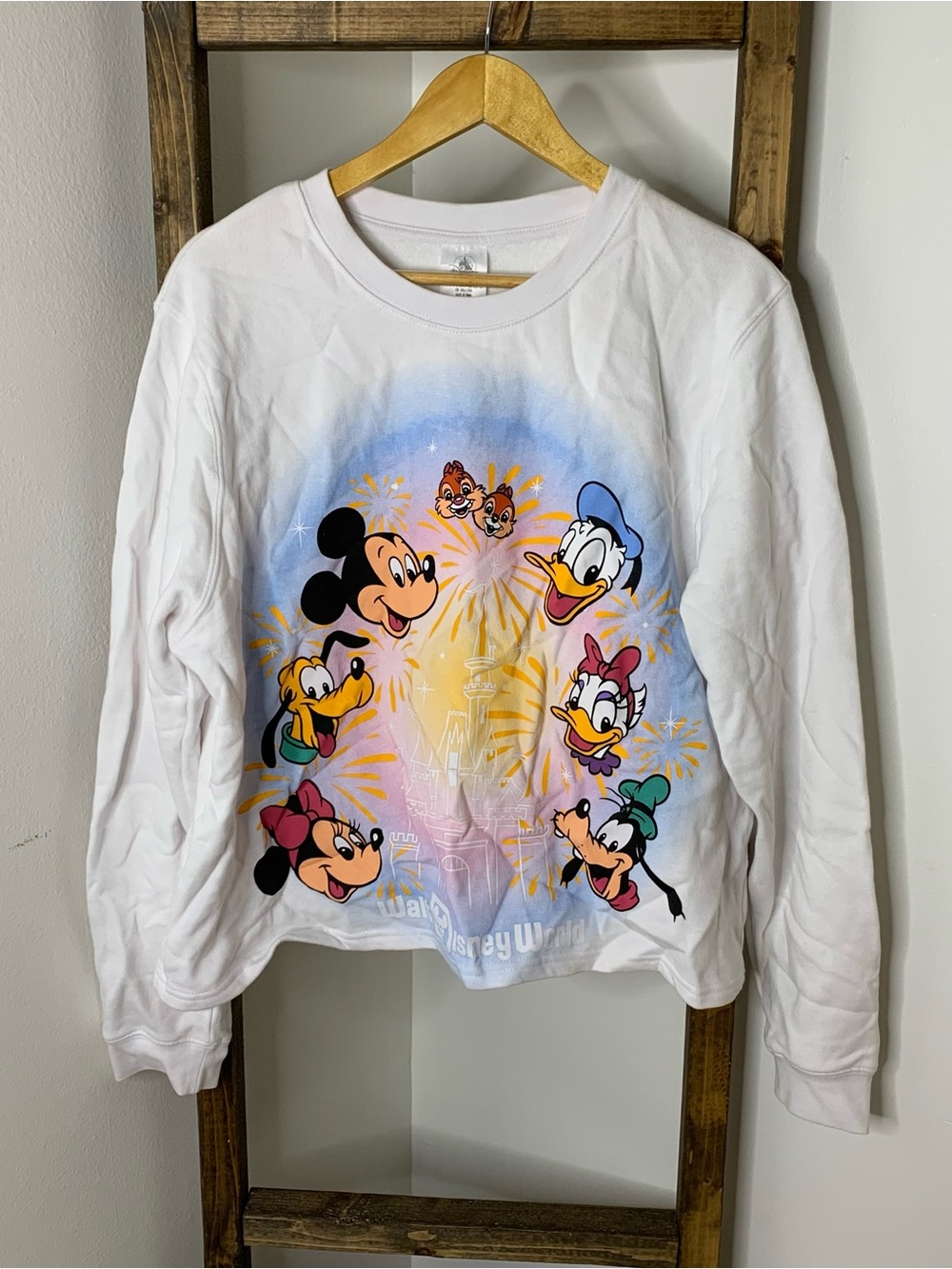 Disney Parks WDW White Crewneck Castle Sweatshirt OG Character Fireworks Size XL